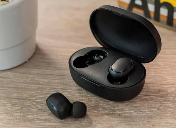 Utmost Features of Batman Style Wireless BT Earbuds